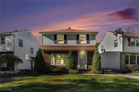 2396 Traymore Rd, University Heights, OH 44118