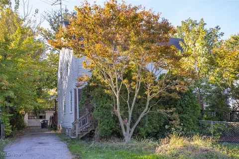 12507 Astor Ave, Cleveland, OH 44135