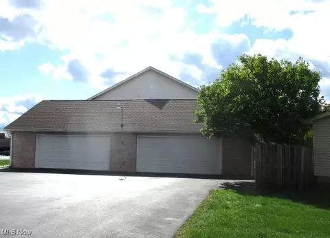 Exterior - 942 Pearson Cir #4, Boardman, OH 44512 photo 3 of 3