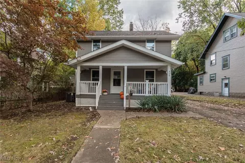 329 N Willow St, Kent, OH 44240