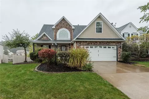 1021 Wood Park Ln, Brunswick, OH 44212