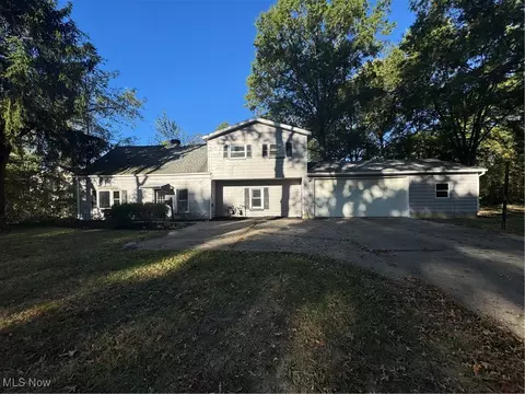 4628 Middle Rd, Liberty, OH 44505