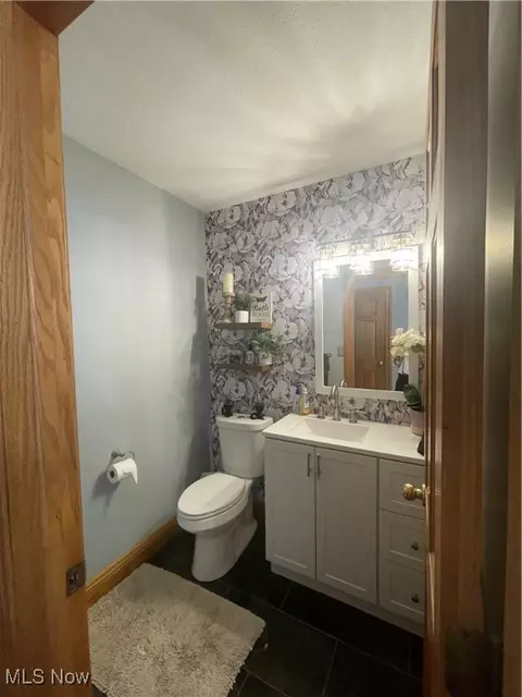 Bath - 17771 5th St, Beloit, OH 44609 photo 1 of 4