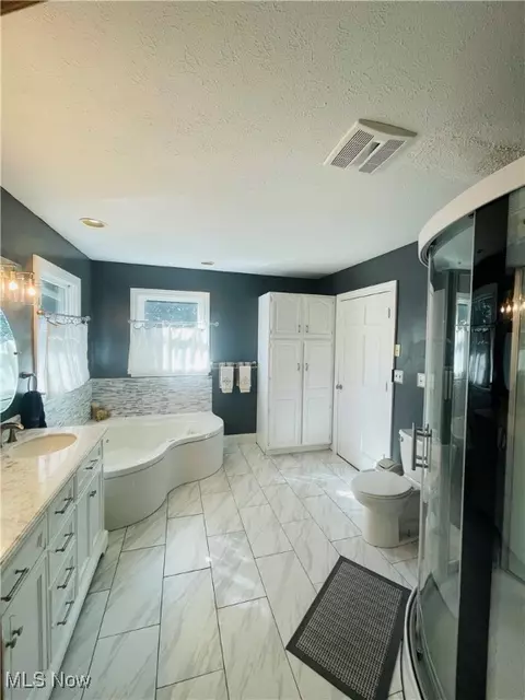 Bath - 17771 5th St, Beloit, OH 44609 photo 3 of 4