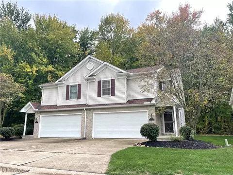 9047 Arden Dr, Mentor, OH 44060
