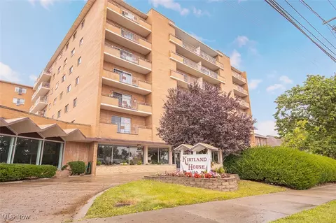 1480 Warren Rd #206, Lakewood, OH 44107