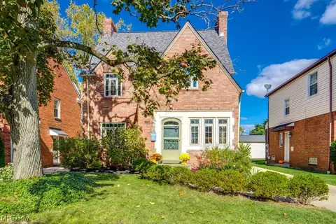 3849 Faversham Rd, University Heights, OH 44118