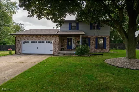 6076 Baycliff Ave NW, Canton, OH 44718