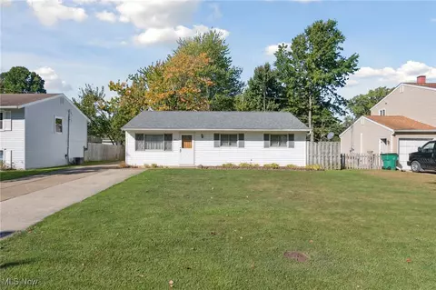 1450 Davista Ave, Madison, OH 44057