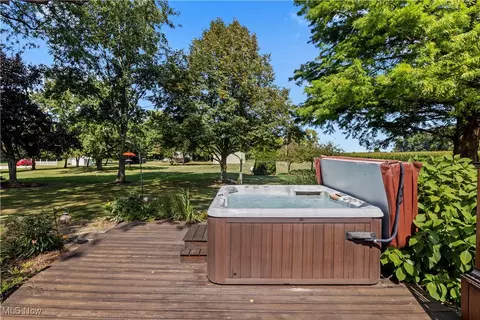 Exterior - 7305 Darrow Rd, Huron, OH 44839 photo 7 of 13