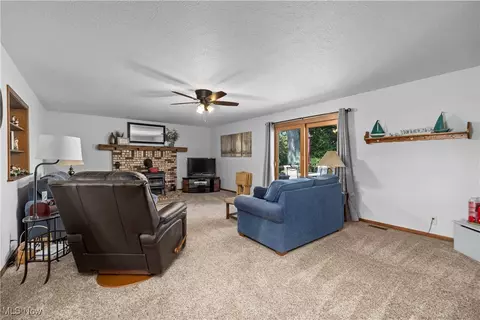 Living - 7305 Darrow Rd, Huron, OH 44839 photo 1 of 4