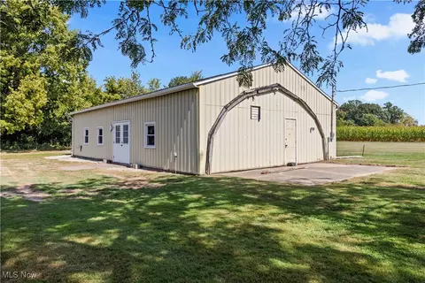 Exterior - 7305 Darrow Rd, Huron, OH 44839 photo 10 of 13