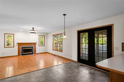 6007 Giddings Rd, Rootstown, OH 44272 photo 9