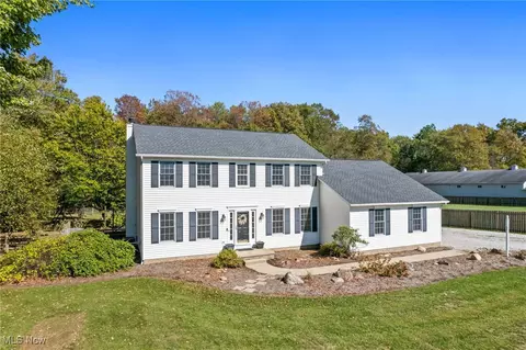 6007 Giddings Rd, Rootstown, OH 44272