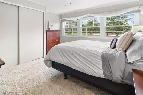 Bedroom - 131 Hickory Cir, Elyria, OH 44035 photo 2 of 2