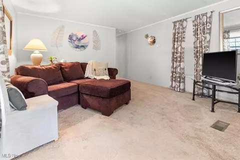 Living - 131 Hickory Cir, Elyria, OH 44035 photo 1 of 1