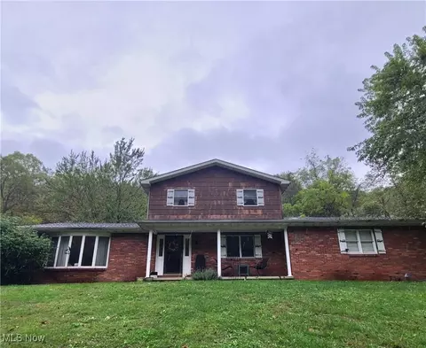 16 Patterson Rd, Bridgeport, OH 43912