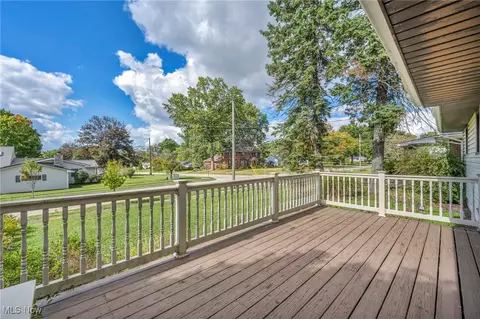 657 Baker St, Wadsworth, OH 44281 photo 4