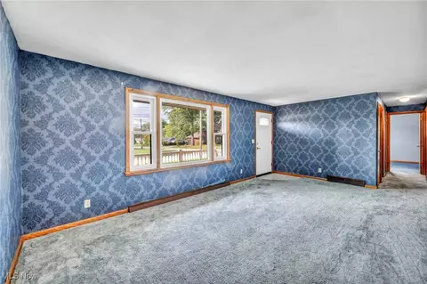 657 Baker St, Wadsworth, OH 44281 photo 6