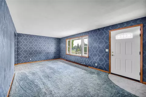 657 Baker St, Wadsworth, OH 44281 photo 5
