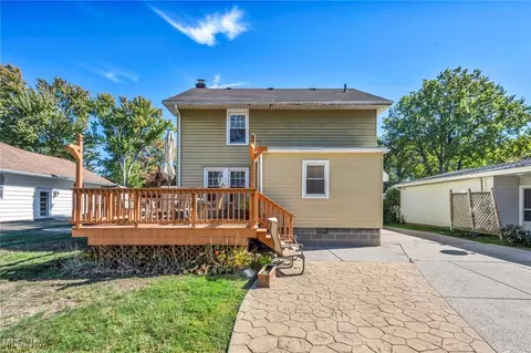 Exterior - 38850 Harmondale Dr, Willoughby, OH 44094 photo 8 of 9