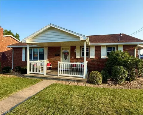 206 Benita Dr, Mingo Junction, OH 43938