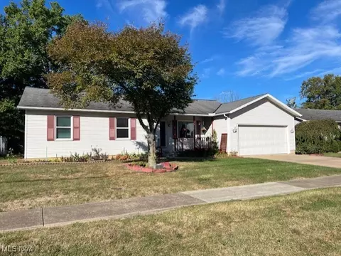 1330 Rolling Meadows Dr, Vermilion, OH 44089