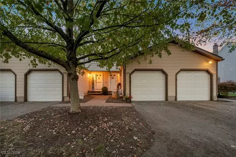 3896 Lake Run Blvd, Stow, OH 44224