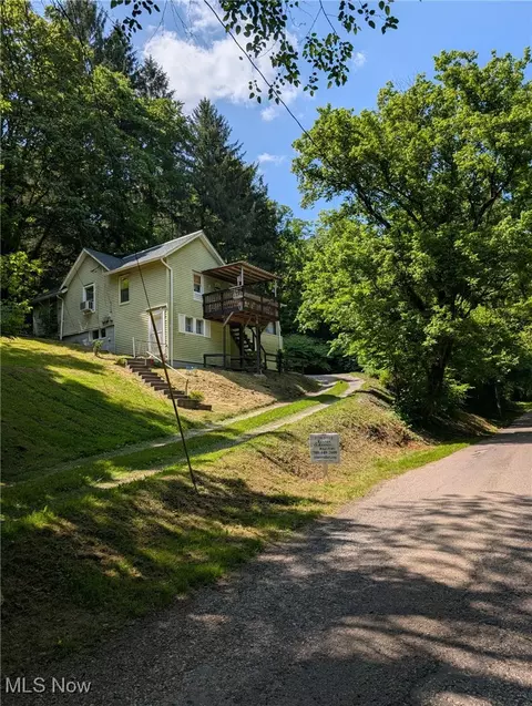 65078 Indian Run Rd, Bellaire, OH 43906