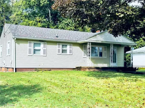231 Olive Dr, Steubenville, OH 43953