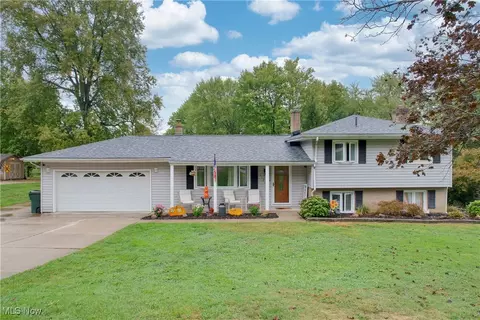 3123 Clearview Rd, Ravenna, OH 44266