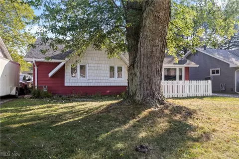 4272 Brockley Ave, Sheffield Lake, OH 44054