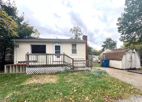 2487 Delaware Ave, Akron, OH 44312