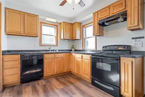 712 E 266 St, Euclid, OH 44132 photo 9