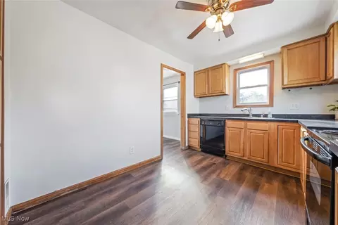 712 E 266 St, Euclid, OH 44132 photo 12