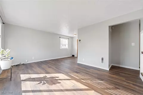712 E 266 St, Euclid, OH 44132 photo 6