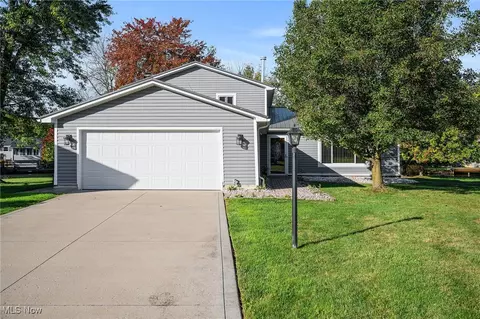 3624 Nautilus Trl, Aurora, OH 44202