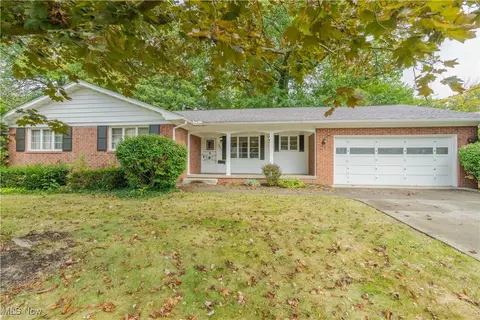 1903 Brookfield Dr, Akron, OH 44313
