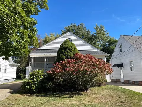 1337 Elmwood Rd, Mayfield Heights, OH 44124
