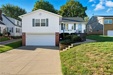 4652 Marcellus St NW, Canton, OH 44708
