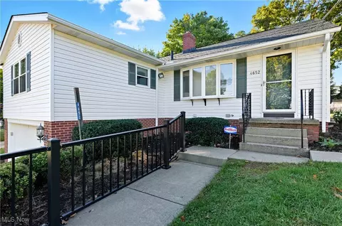 4652 Marcellus St NW, Canton, OH 44708 photo 2