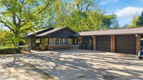 19345 Ridge Rd, North Royalton, OH 44133