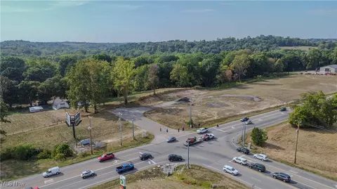 3322 Newark Rd, Zanesville, OH 43701