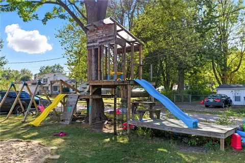 153 Sheriff St, Elyria, OH 44035 photo 23