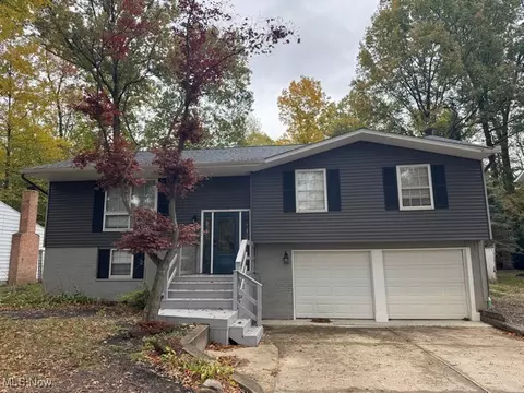 414 Wheelock Dr, Warren, OH 44484