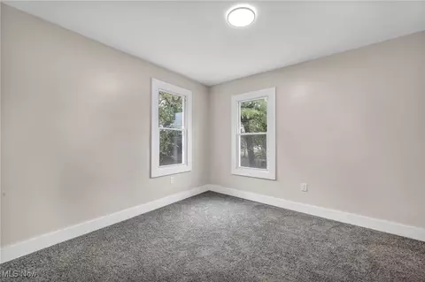 Bedroom - 121 Parkview Ct, Elyria, OH 44035 photo 11 of 12
