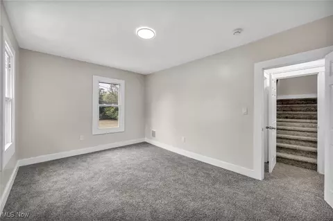 Bedroom - 121 Parkview Ct, Elyria, OH 44035 photo 2 of 12