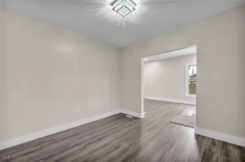 Living - 121 Parkview Ct, Elyria, OH 44035 photo 4 of 4