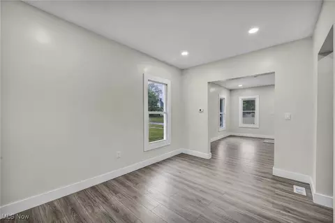 Other - 121 Parkview Ct, Elyria, OH 44035 photo 4 of 13