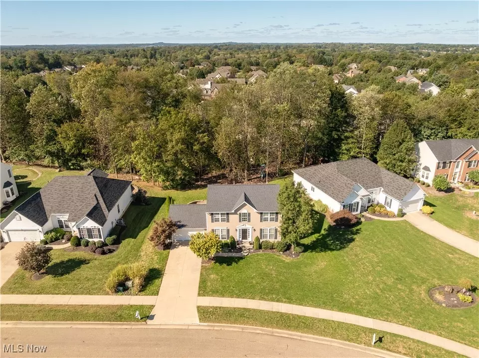 5147 Susetta Ave NW, Canton, OH 44709 | MLS# 5163186 | 27 Photos - Movoto